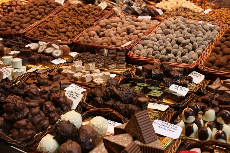 boutique-VALLAURIS-min_chocolates_chocolate_nibble_sweetness_fine_chocolates_gourmet_candy_brand-752083